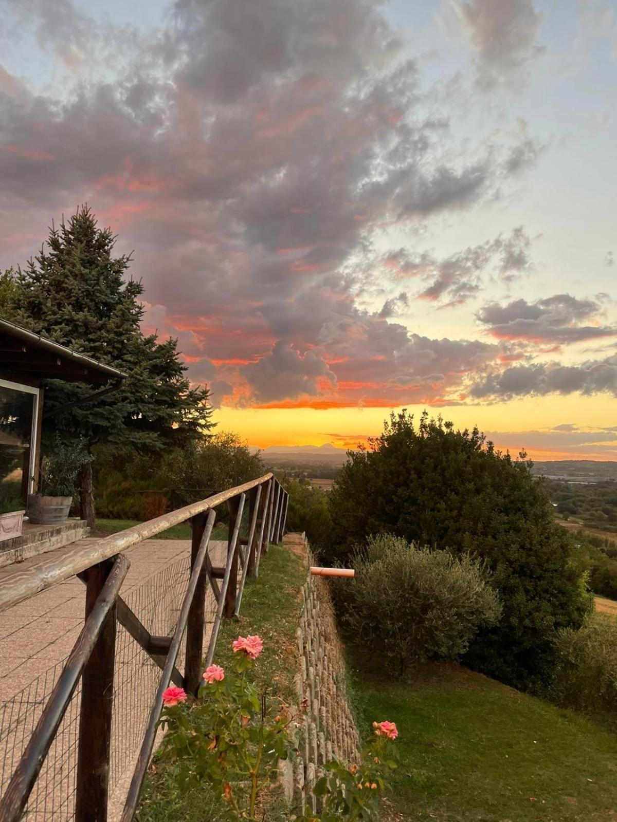 Cottage house Montegranaro Exteriér fotografie